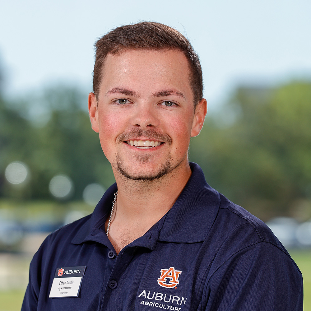 Ethan Tomlin headshot