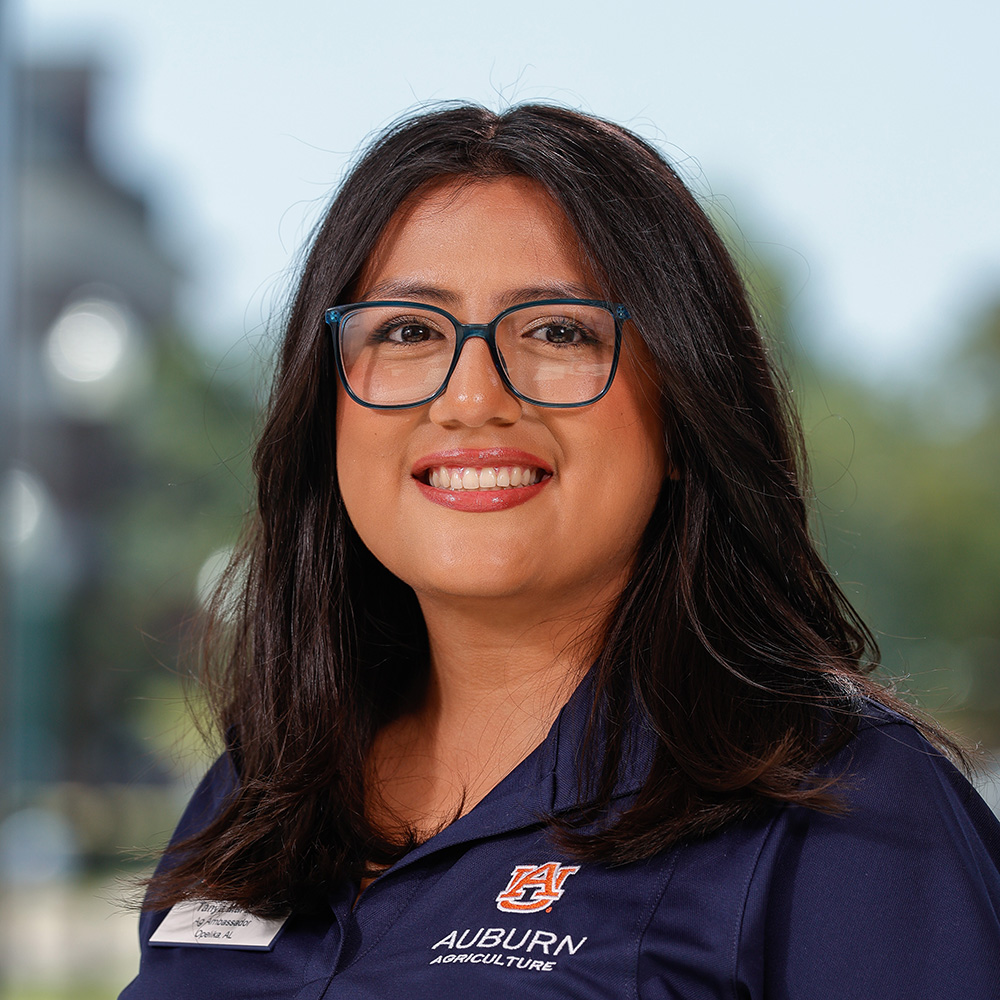 Tanya Martinez headshot