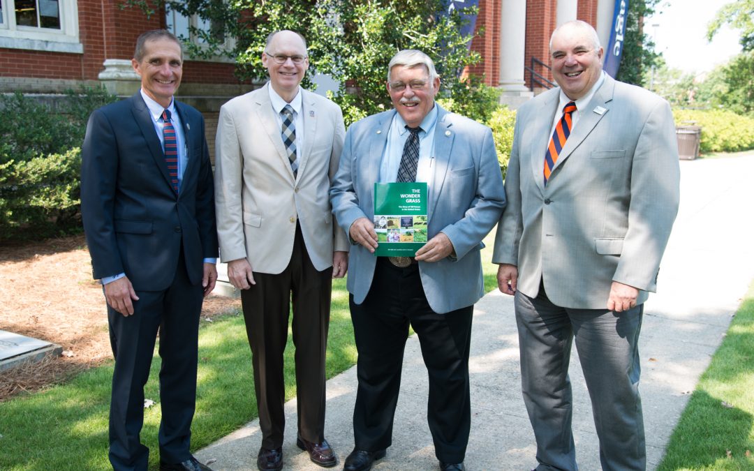 College of Ag alumni professor co-authors book examining tall fescue