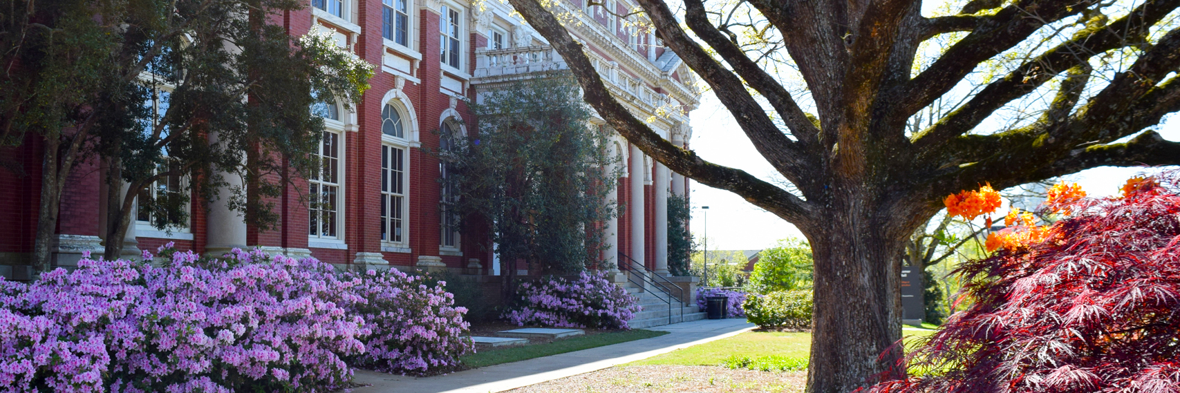 Comer-Hall-Spring-20190401-sm
