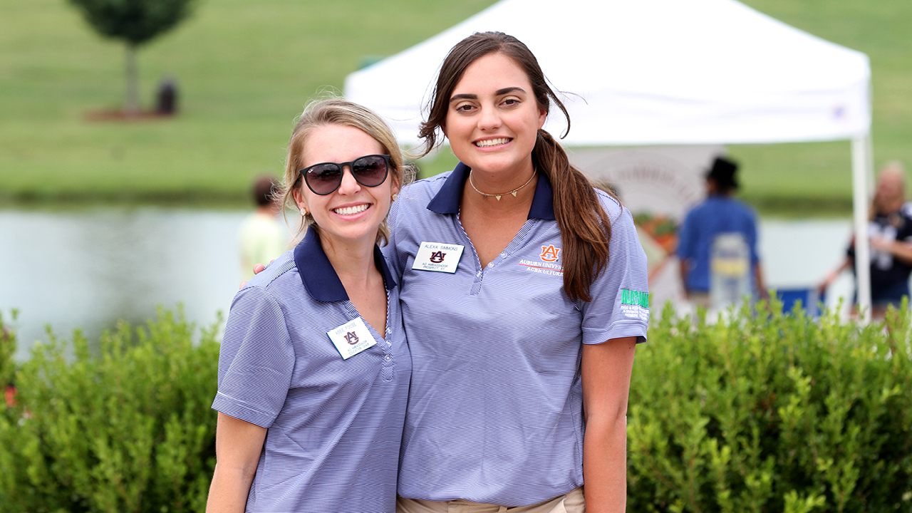 Two-Ag-Ambassadors-at-Roundup-Heritage-Park-Auburn-Alabama