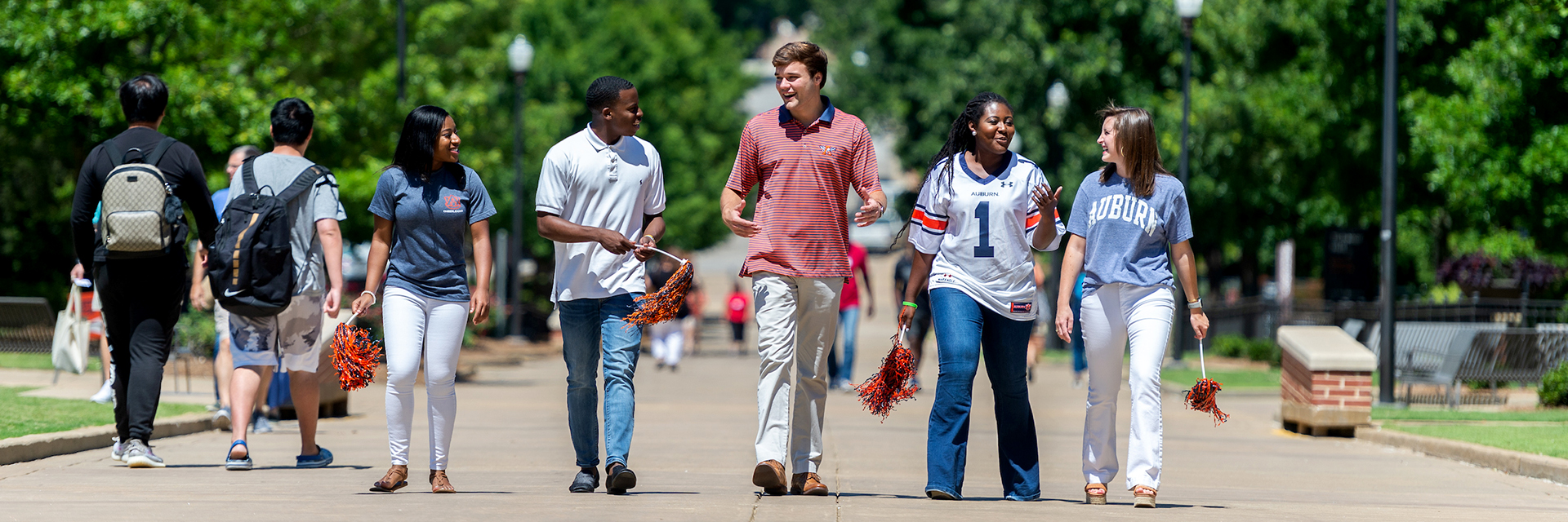 Auburn-Students-walking-together-and-talking-on-Campus-from-Student-Clubs-Organizations-sm