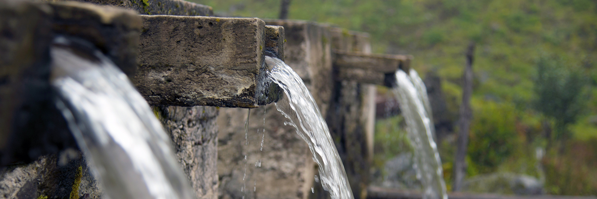 Water-Filtering-Flowing-Spouts-Natural-Spring-Ecological-Biosystems-Engineering-sm