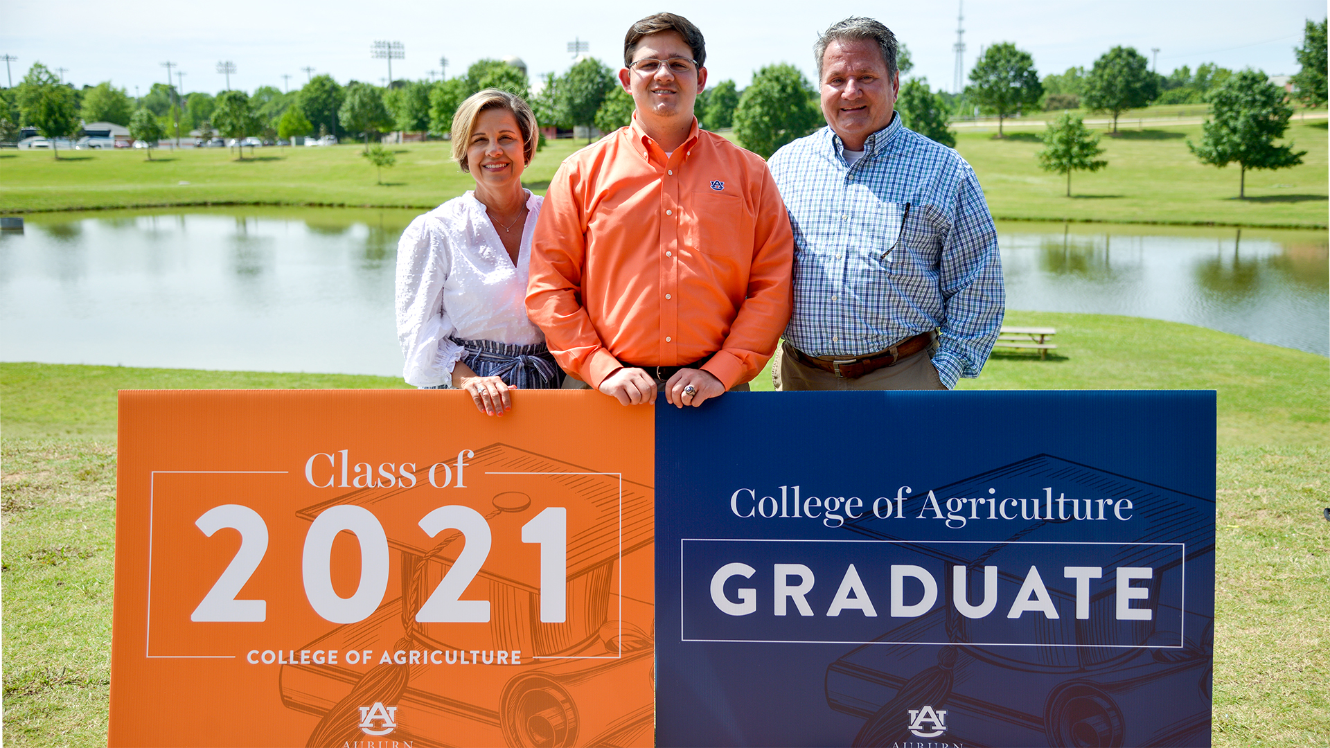 COA Student with parents at Fall Graduation, Auburn University, Alabama, 2021