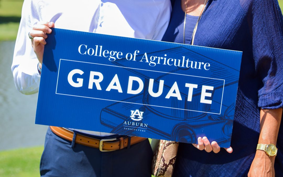Auburn College of Agriculture honors outstanding students and 2022 fall graduates