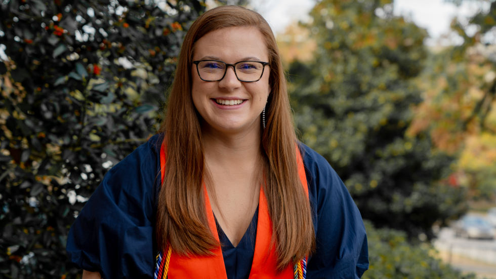 Taylor Edwards selected winter 2023 grad marshal for Auburn College of