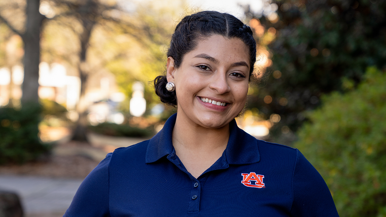 Auburn-Agriculture-CSES-Grad-Student-Issa-Diaz-Flores-Headshot