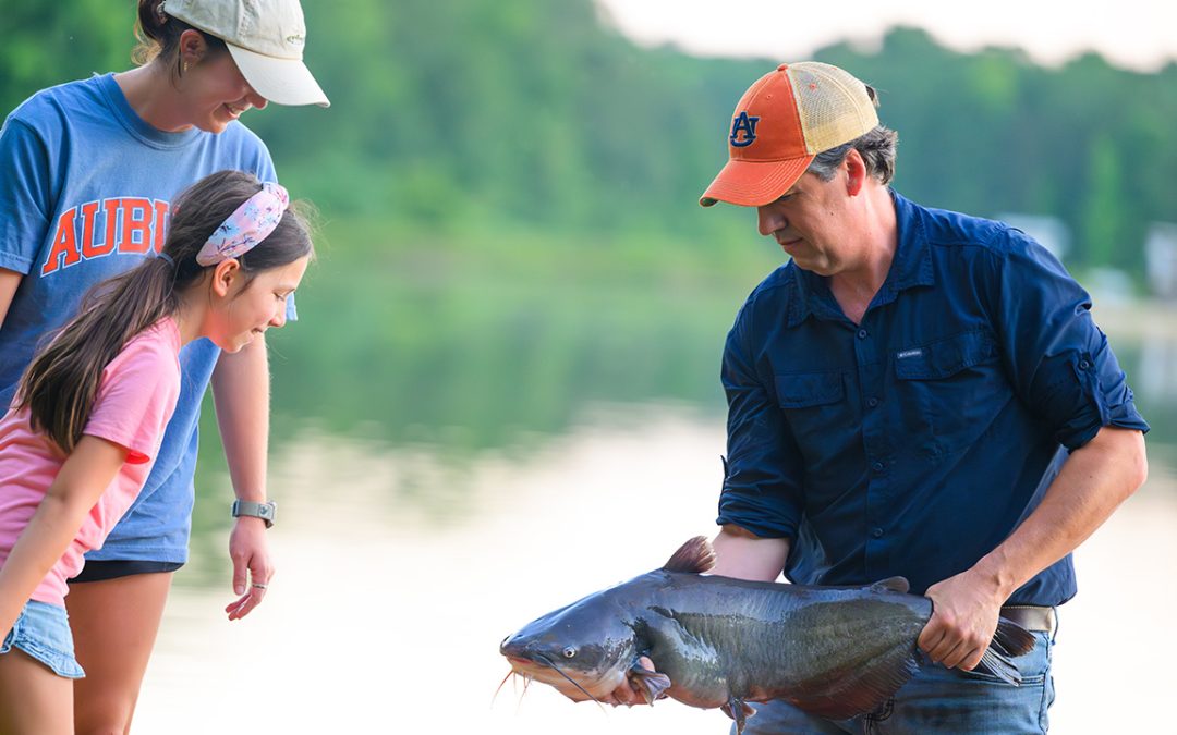 Auburn Fisheries facilities help farmers battling supersized catfish