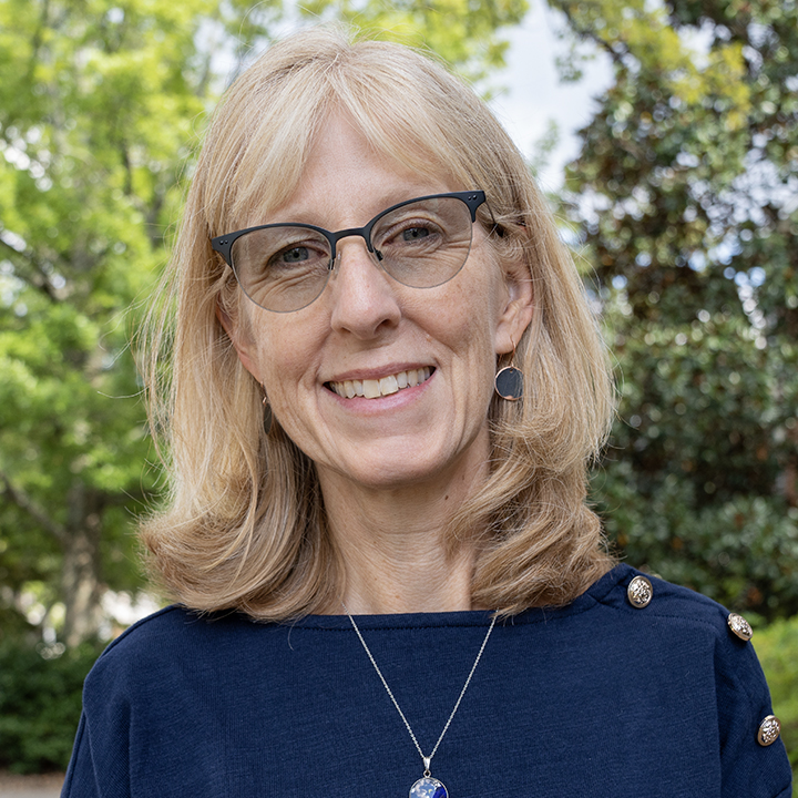 Headshot of Becky Barlow