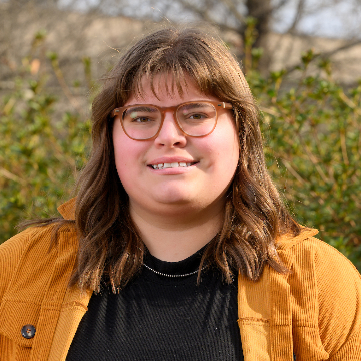Taylor Sondgeroth headshot