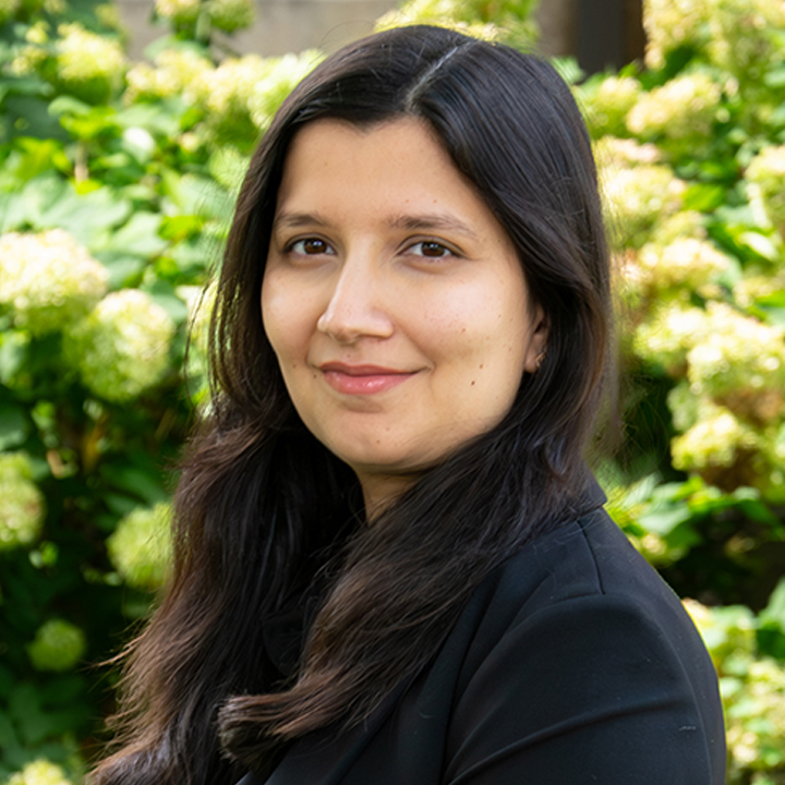 Divya Handa headshot