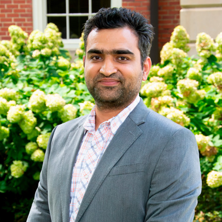 Harman Sangha headshot