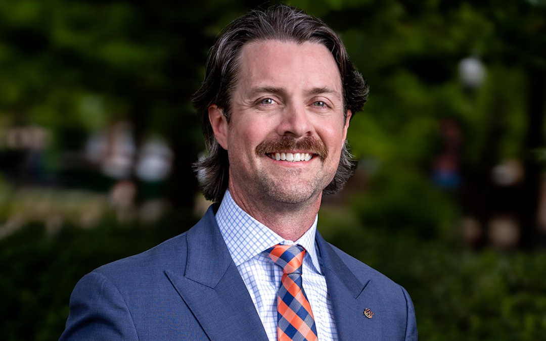 Warren receives top national award for parasitology research
