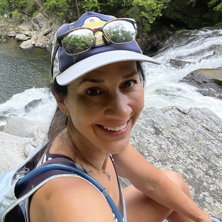 Jennifer Standley headshot