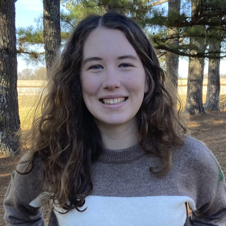 Madelyn Thompson headshot